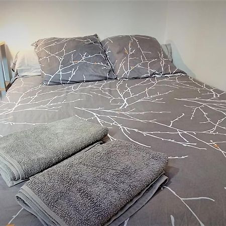 Appartement Au Calme Avec Wifi ลิมอจส์ ภายนอก รูปภาพ