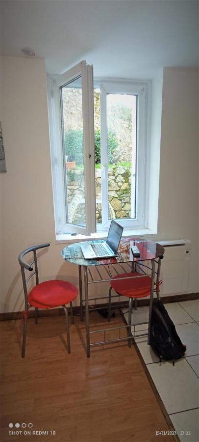 Appartement Au Calme Avec Wifi ลิมอจส์ ภายนอก รูปภาพ