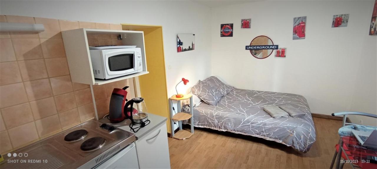 Appartement Au Calme Avec Wifi ลิมอจส์ ภายนอก รูปภาพ