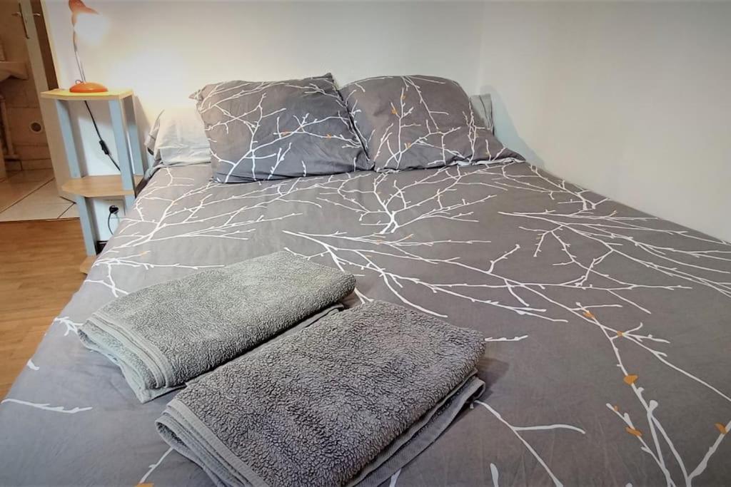 Appartement Au Calme Avec Wifi ลิมอจส์ ภายนอก รูปภาพ